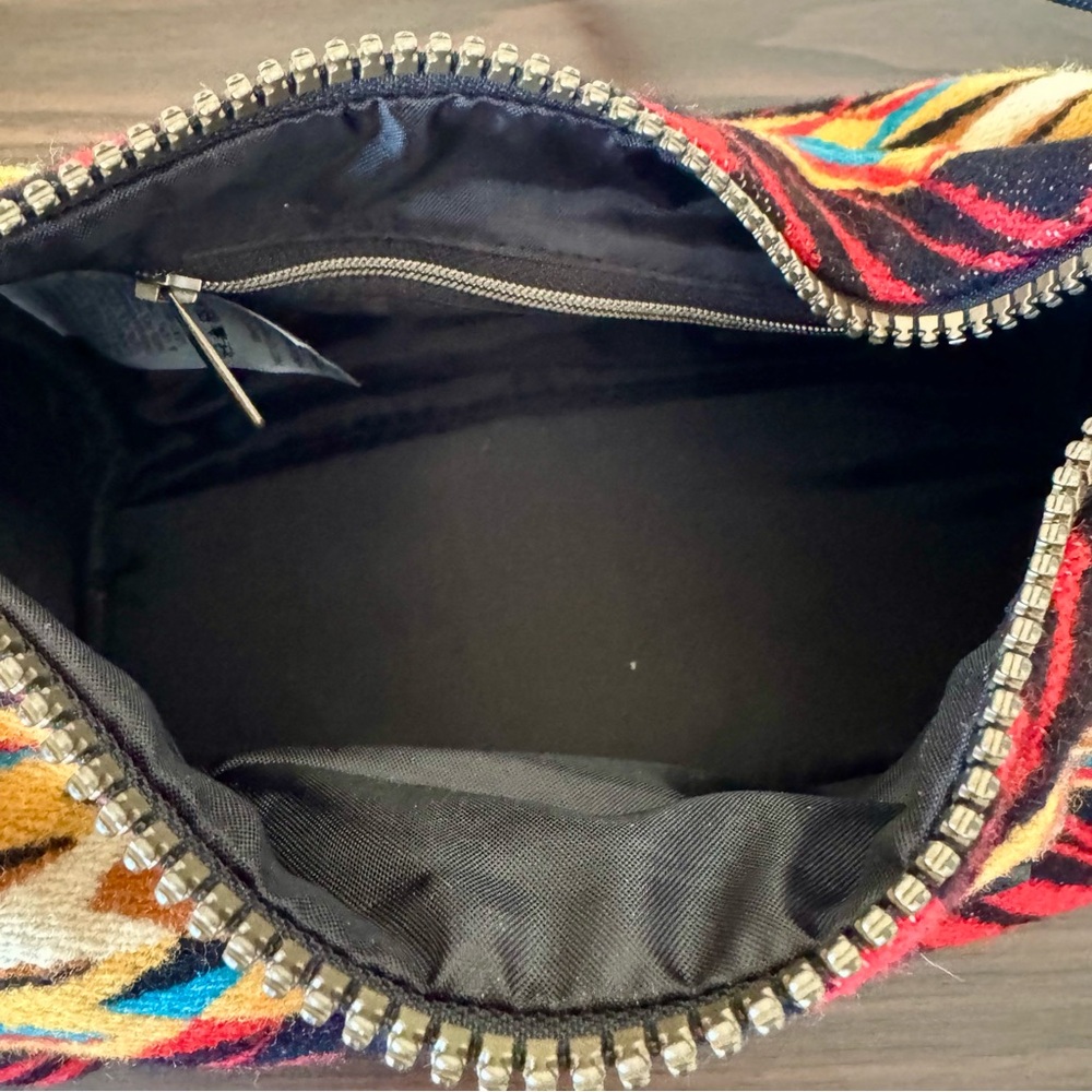 Pendleton Wool Crossbody Bag - Picture 7 of 9